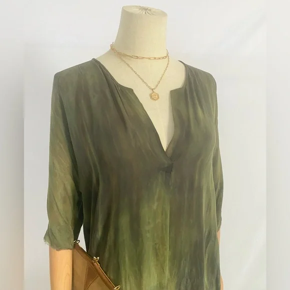 RAQUEL ALLEGRA SILK CAFTAN MAXI DRESS IN OLIVE